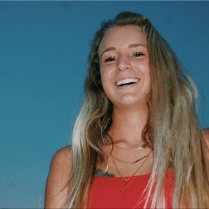 Meet your Posher, Raina